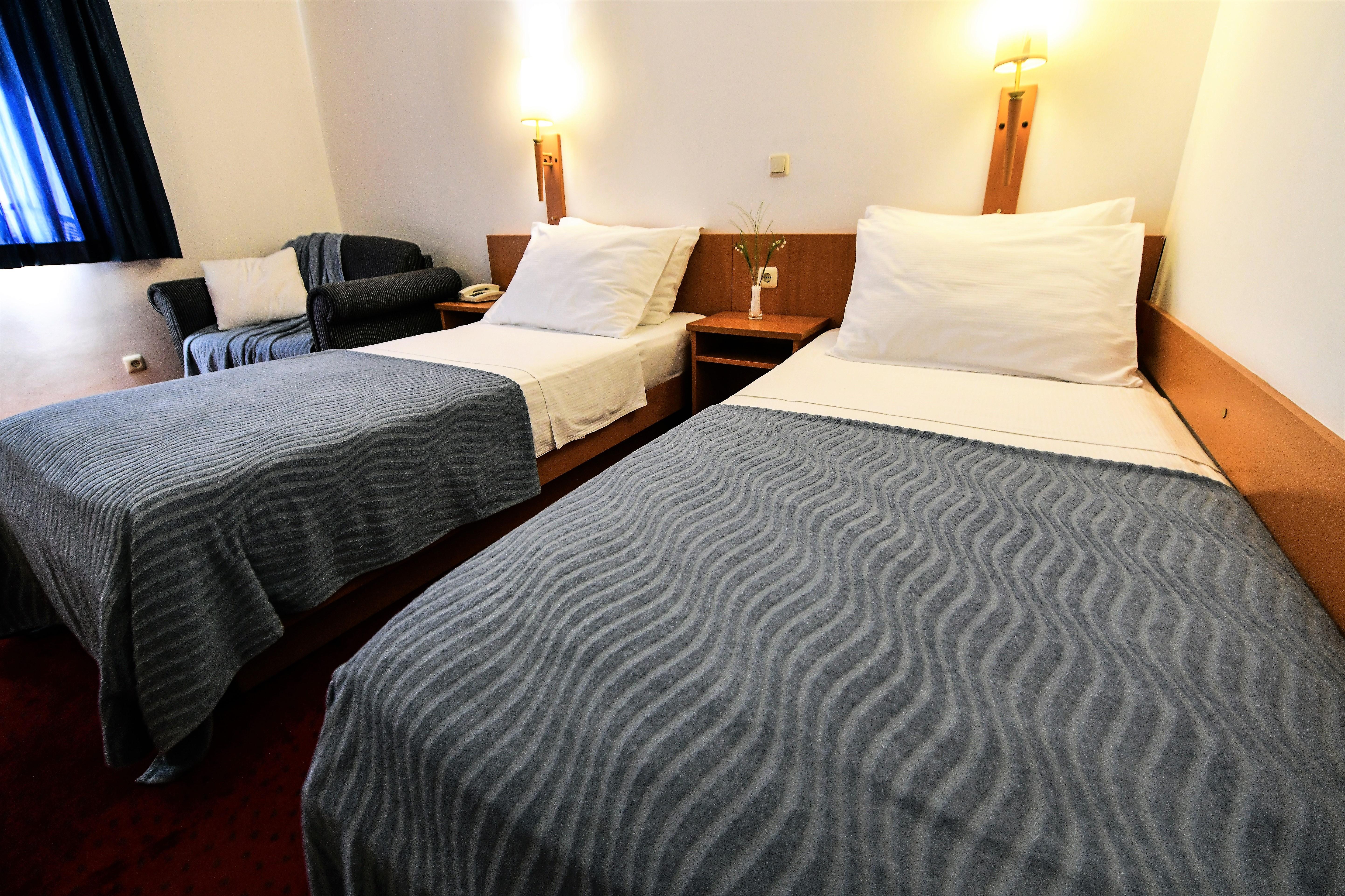 Hotel Alkar Sinj Exterior photo