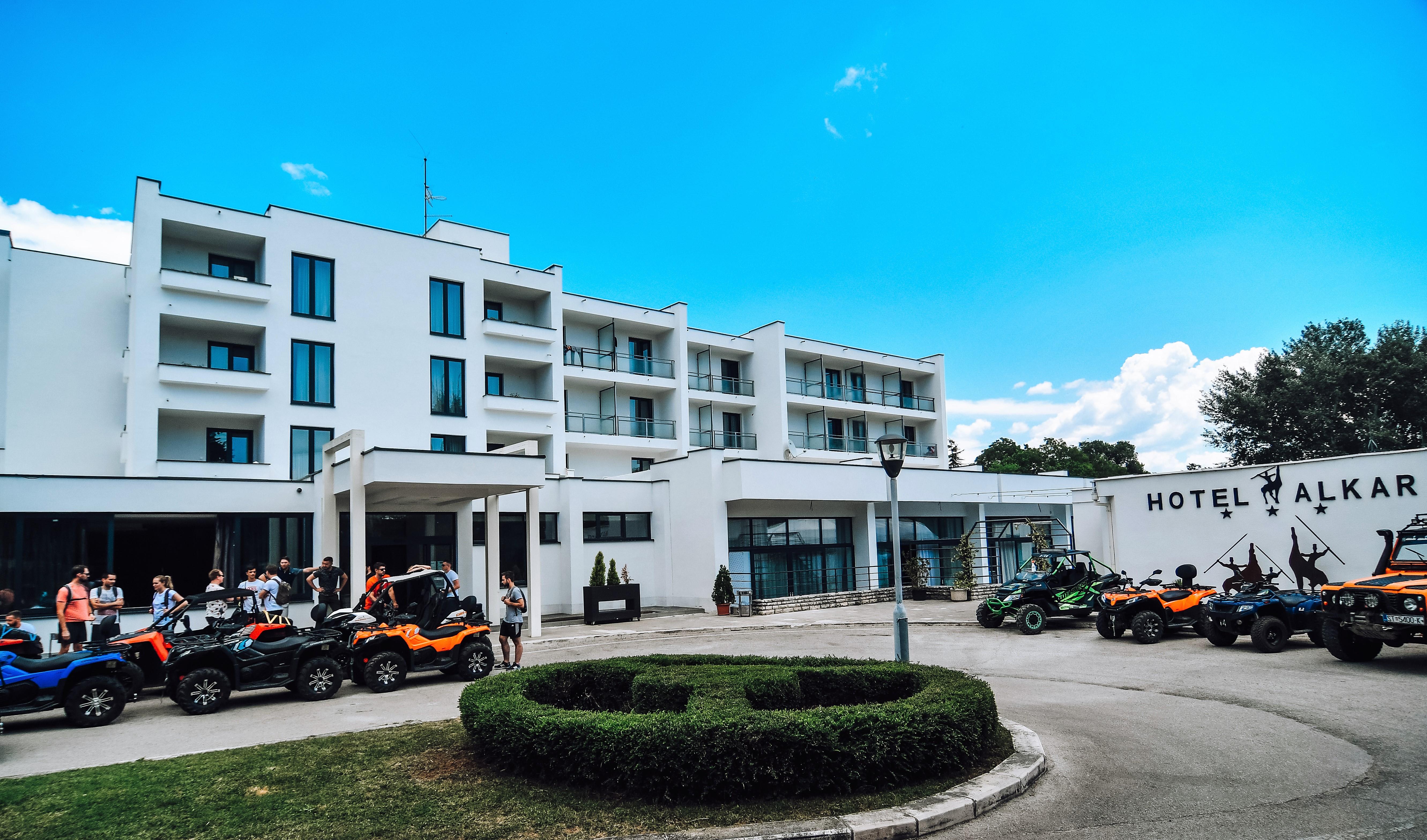 Hotel Alkar Sinj Exterior photo