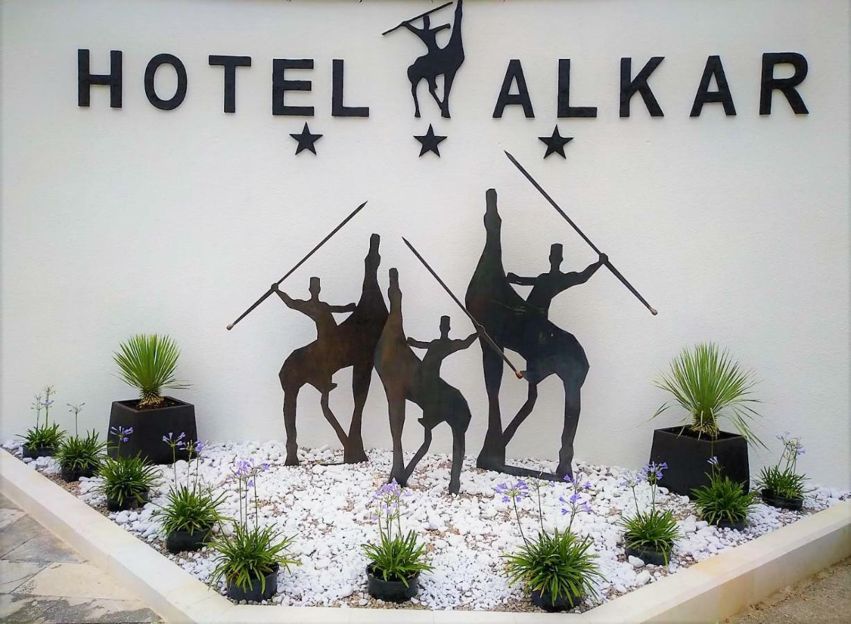 Hotel Alkar Sinj Exterior photo